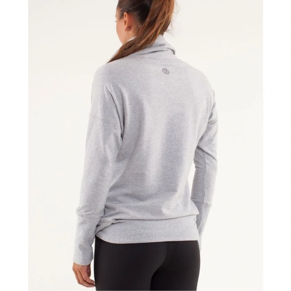 Lululemon Women's Rest Day Gray Cowl Neck Pullover Athletic Sweatshirt Size 4